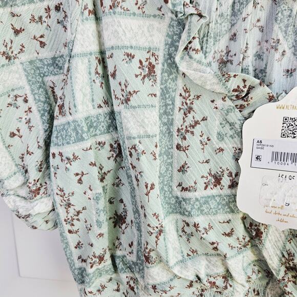 New NWT Altar'd State Wrap Crop Top Size Small Sage Green Peasant Cottage Teen - Picture 5 of 10